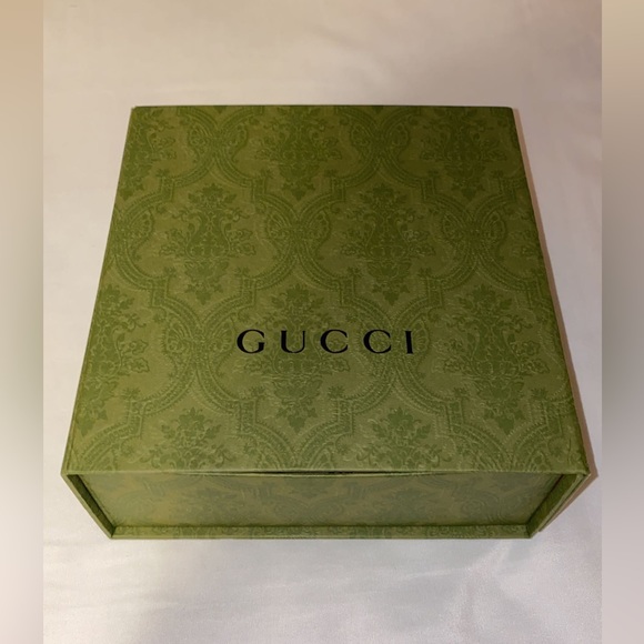 Brand New Never Worn Men’s Gucci belt - Picture 3 of 4